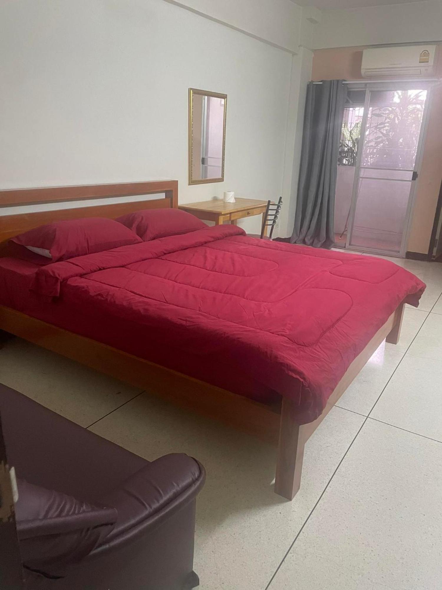Viriyapon First Floor2 Apartment *
